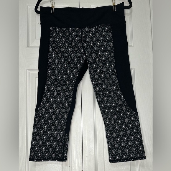 Nikibiki Pants - NikiBiki Sports‎ Cropped Leggings